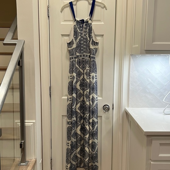 Vince Camuto Halter Style Pattern Maxi Blue and Ivory Dress any Occasion sz.6 - Picture 1 of 13